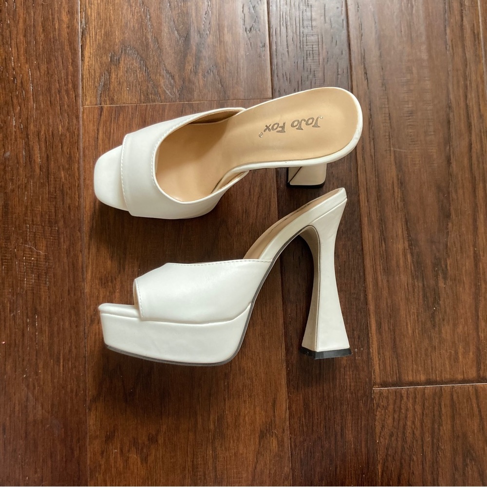 White platform peep toe heels